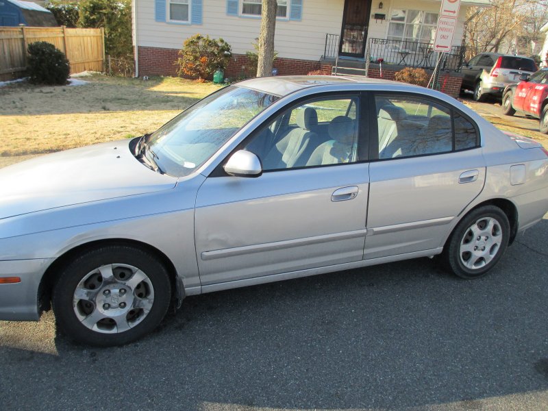 Hyundai Elantra 2001
