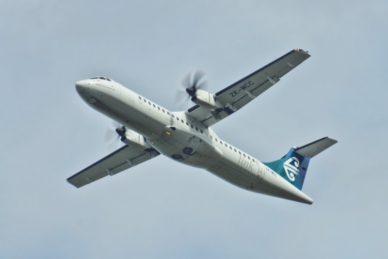 Самолет АТР 752 - 500 крпасавия