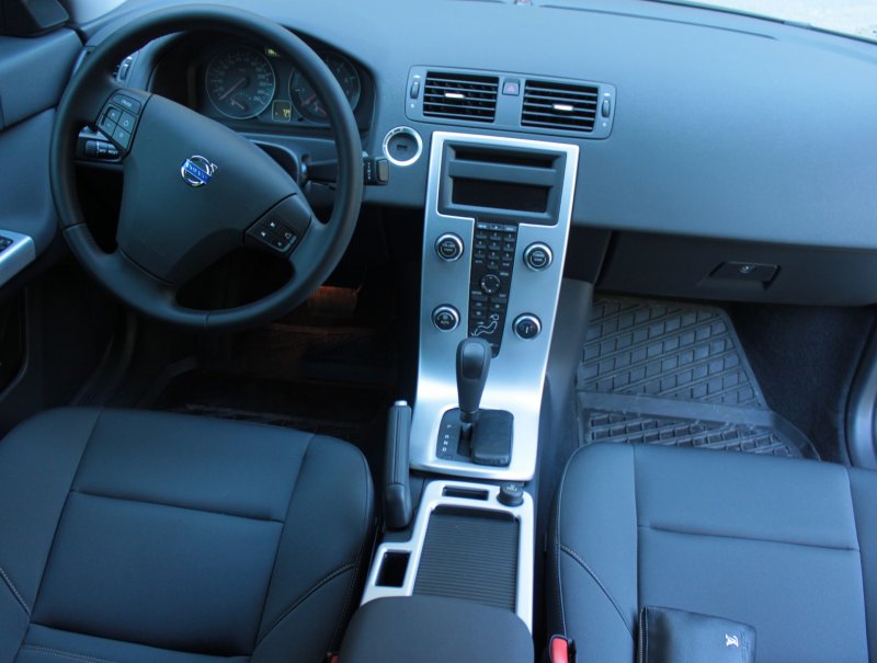 Volvo s40 II салон