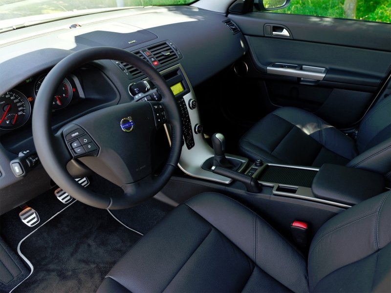 Volvo s40 II 2011 салон