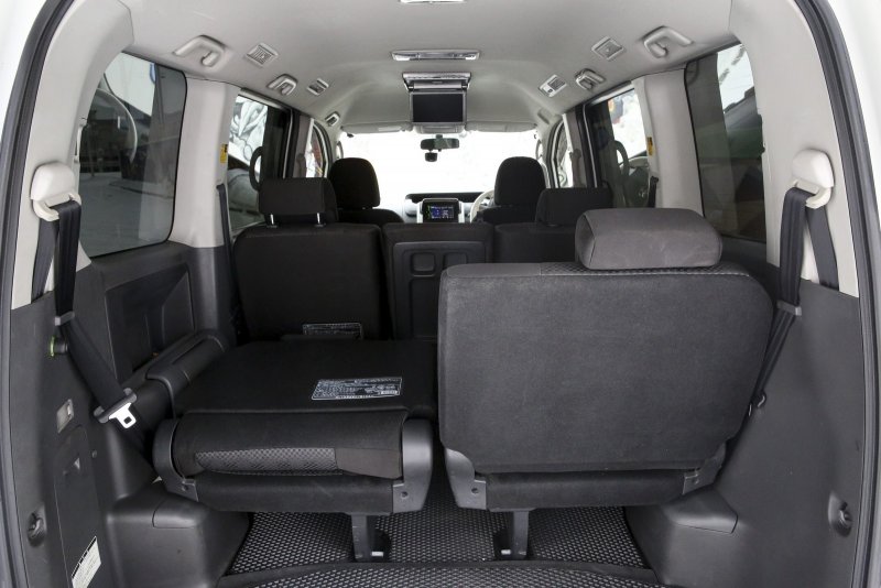 Toyota Noah салон