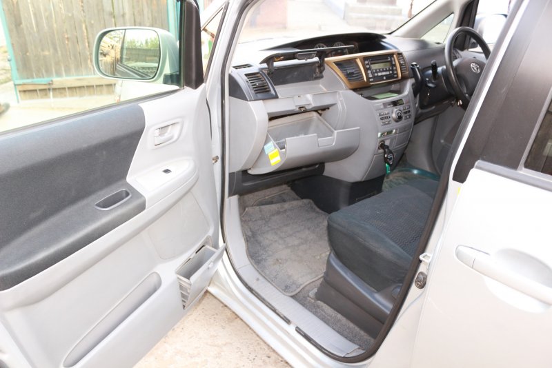Toyota Voxy Camper