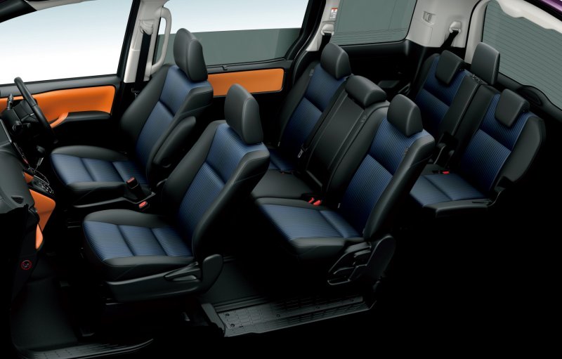 Toyota Voxy 2014 Hybrid