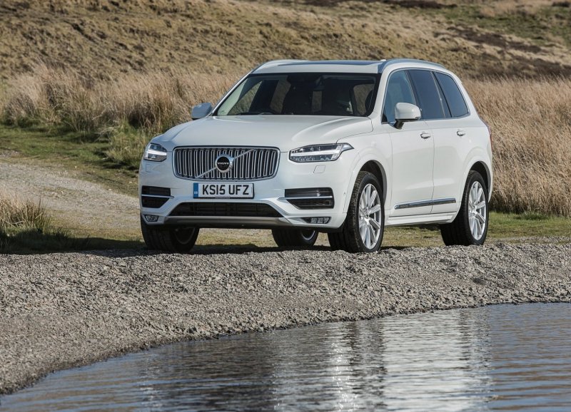 Volvo xc90 White