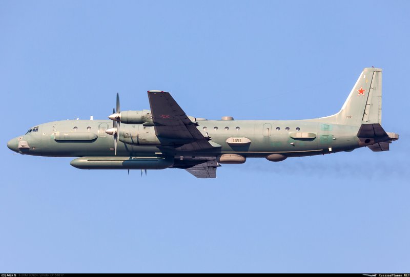 Ил-18д 75713