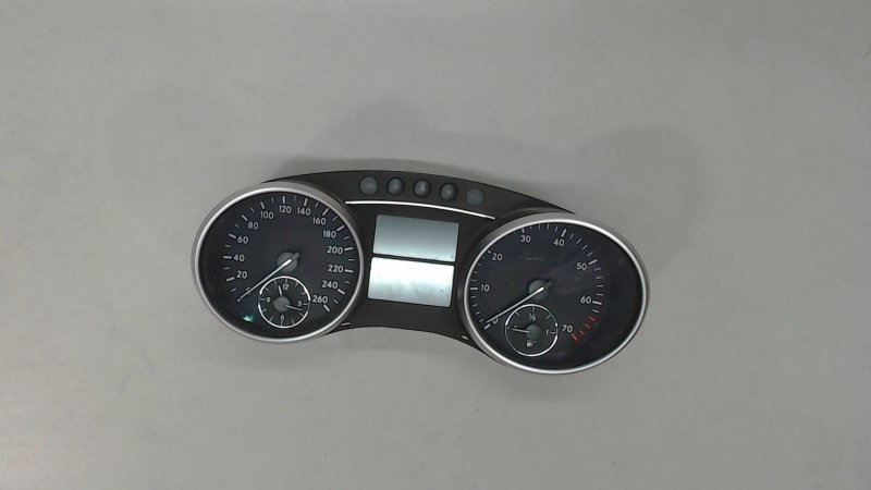 Приборная панель Mercedes 204