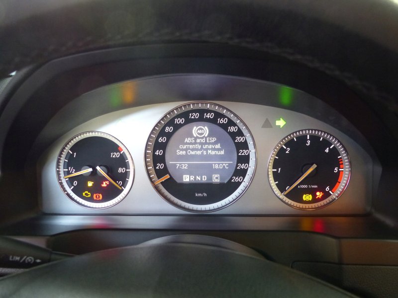 Приборная панель Мерседес w212