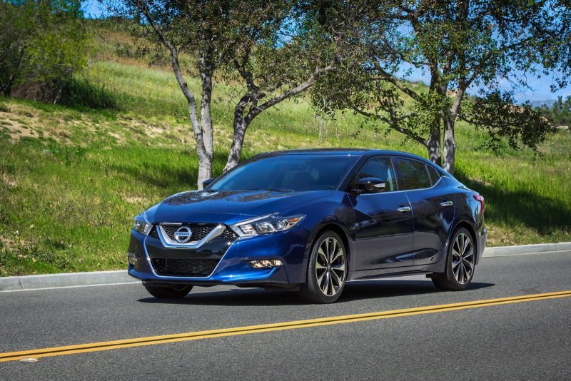 Nissan maxima a36