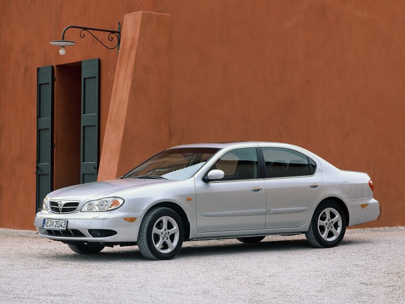 Nissan maxima a33 2000