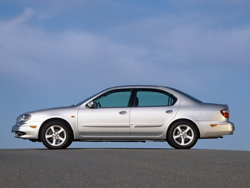Nissan maxima a33 2000