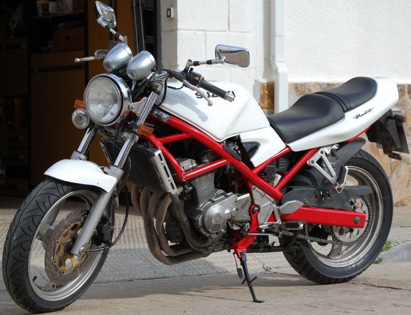 Suzuki Bandit 400