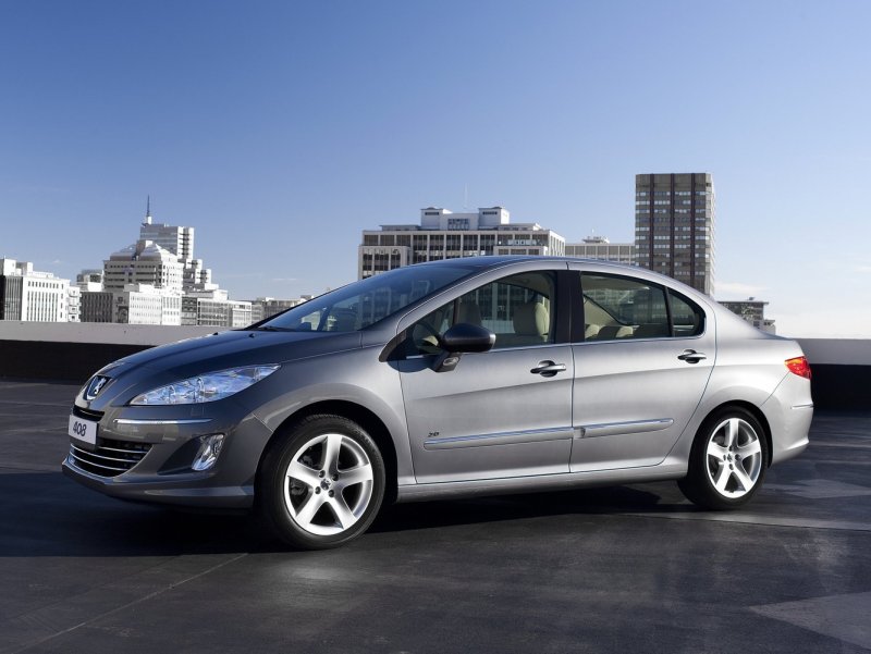 Peugeot 408 2011