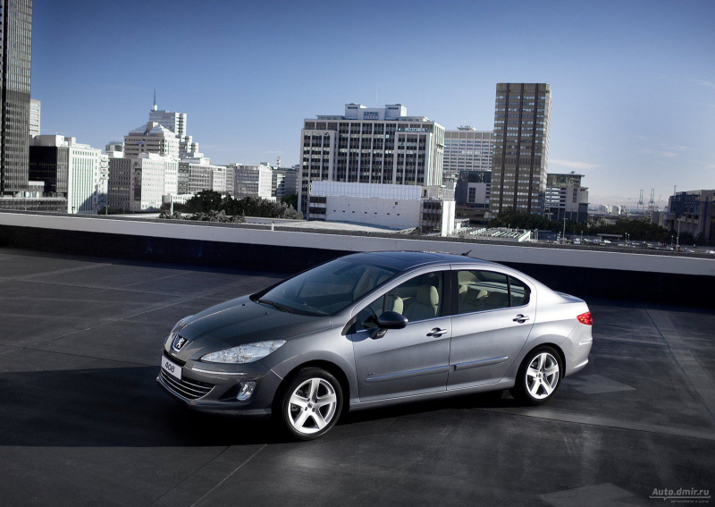 Peugeot 408 седан