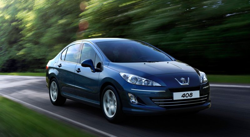 Peugeot 408 седан