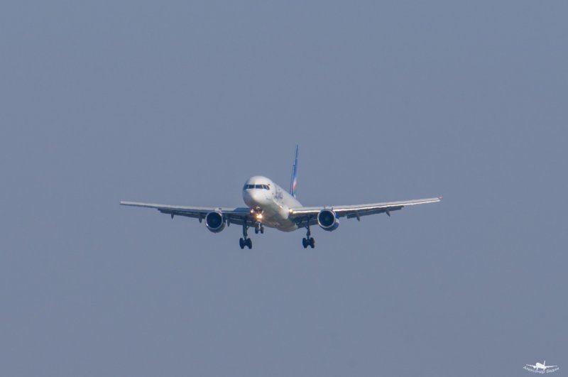 Самолёт Боинг 737-800 ЮТЭЙР