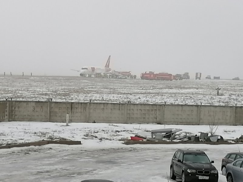 Авиакомпания Red Wings самолет Sukhoi Superjet 100