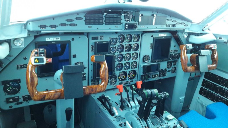 L-410 кабина