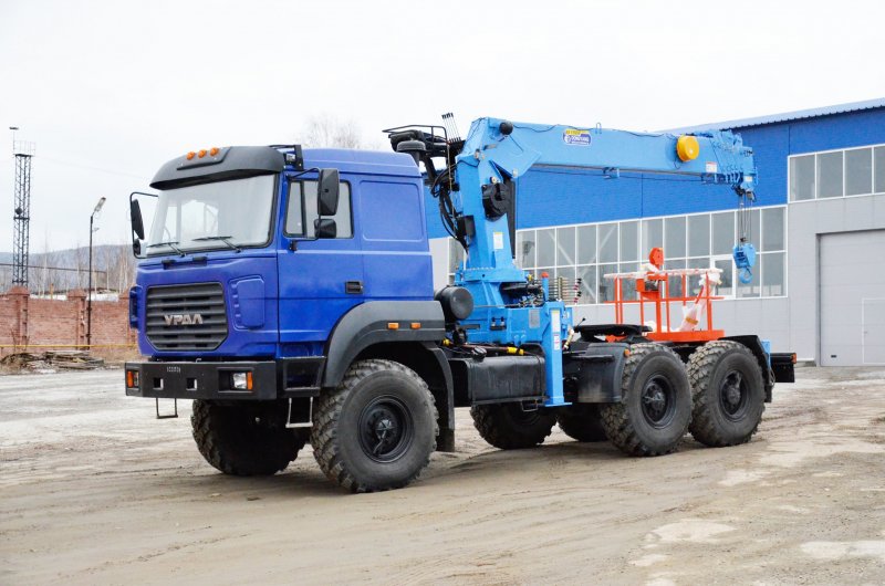 Урал 44202 с КМУ