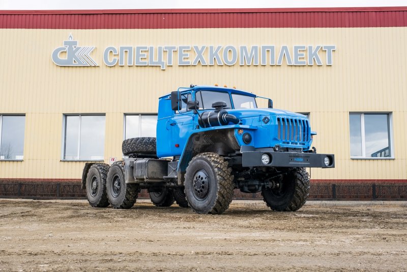 Урал 44202 седельный тягач