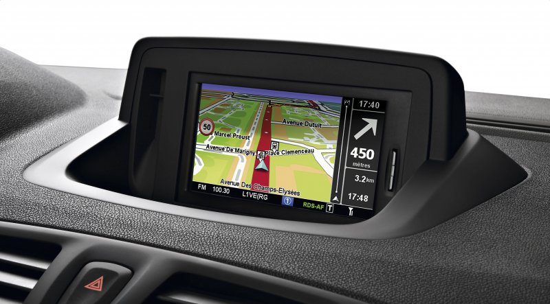 Навигация Renault TOMTOM