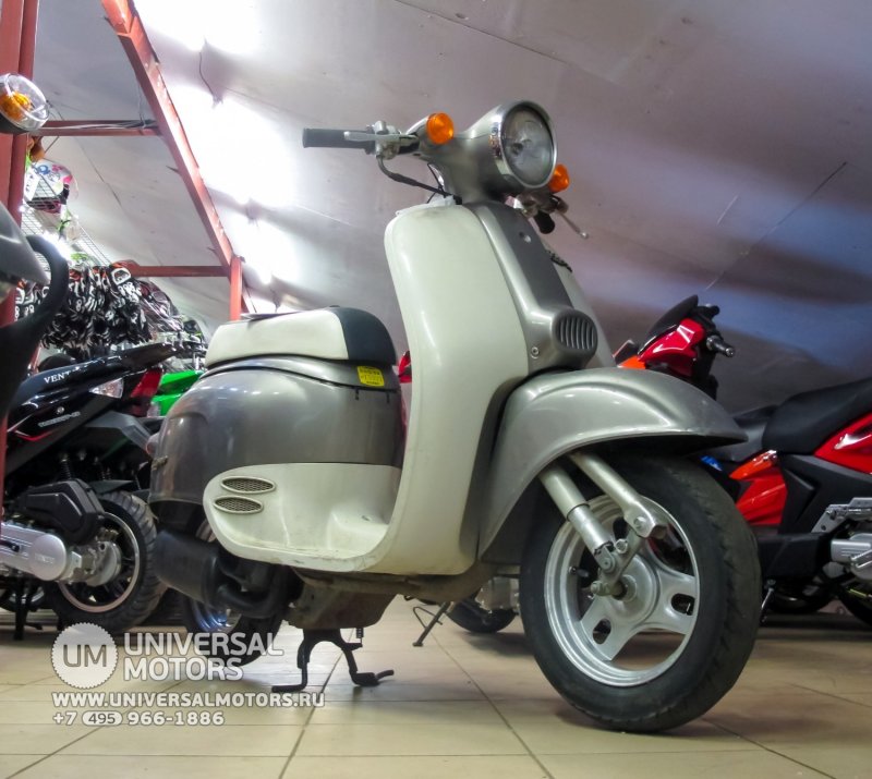 Скутер Honda giorno af24