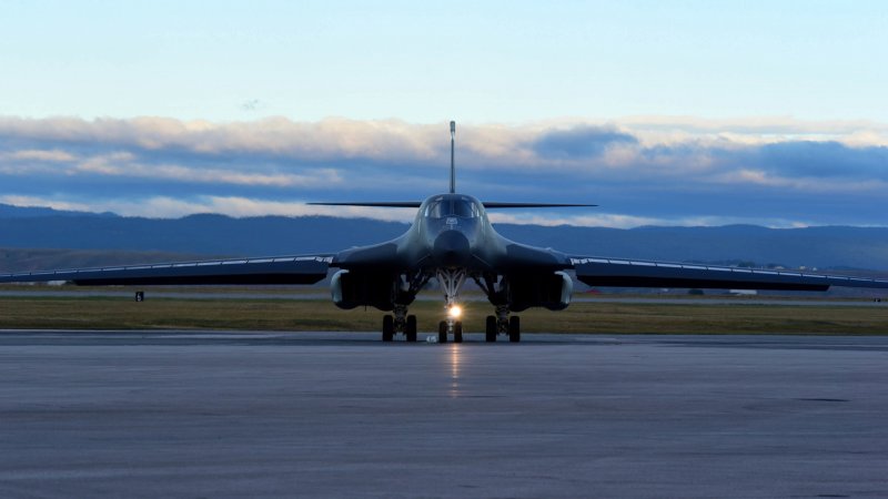 Rockwell b-1 Lancer
