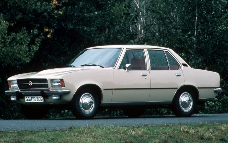 Opel Rekord седан 1977