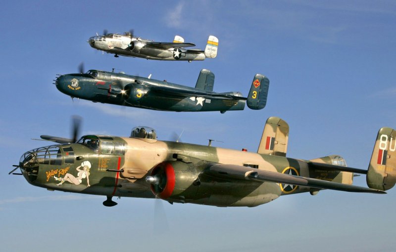 Норт Америкэн b-25 Митчелл