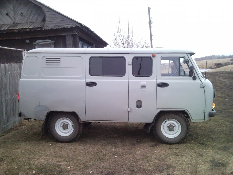 УАЗ -39094 бортовой "фермер"