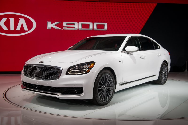 Kia 900 2022