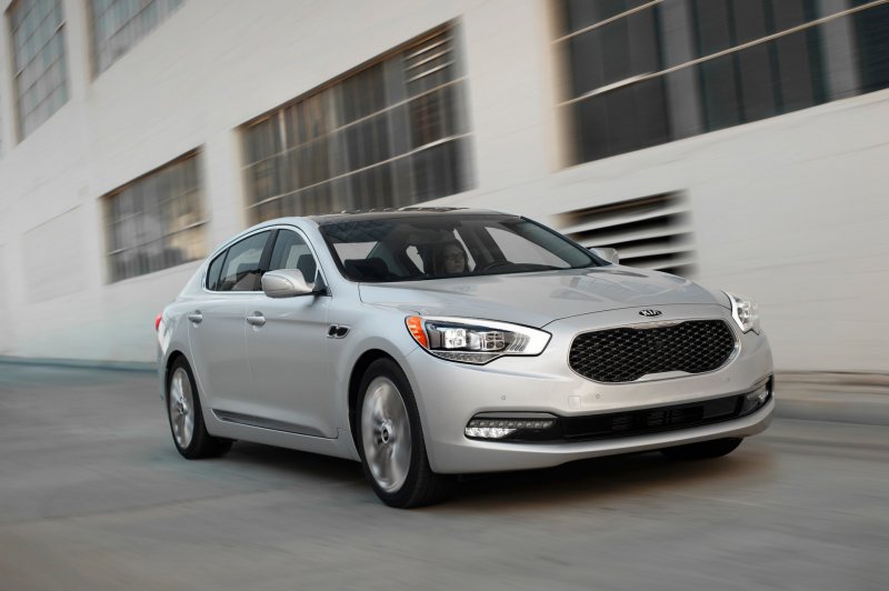 Kia k900 v8