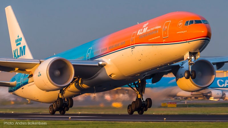 Оранж Прайд KLM