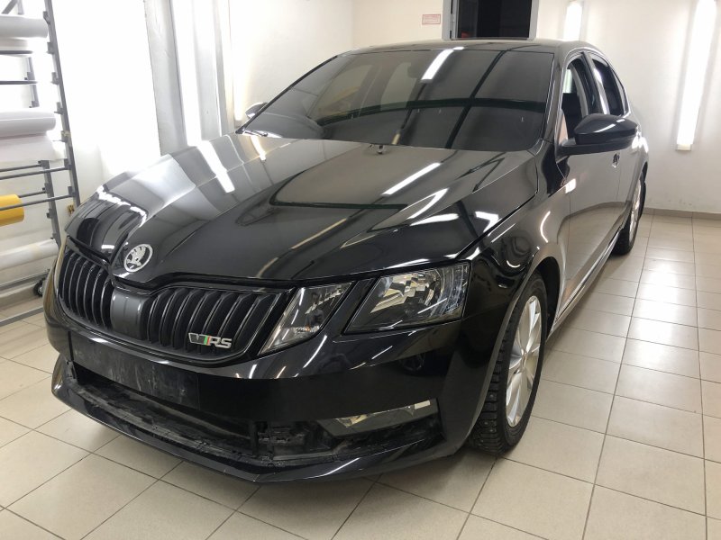Skoda Octavia a8 черная