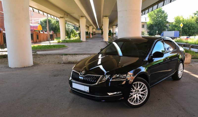 Octavia a7 FL черная