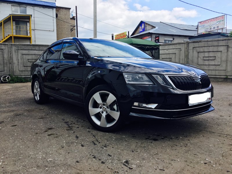 Škoda Octavia a7 черная