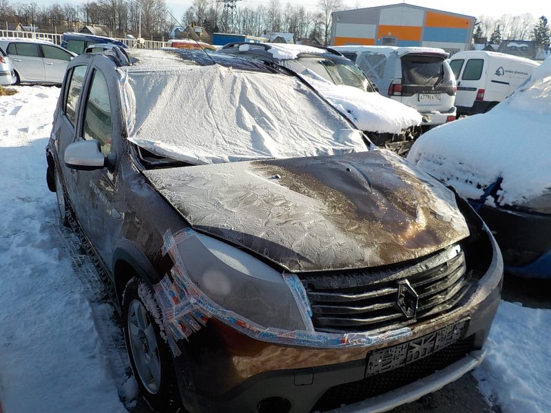 Renault Duster 2011 битый