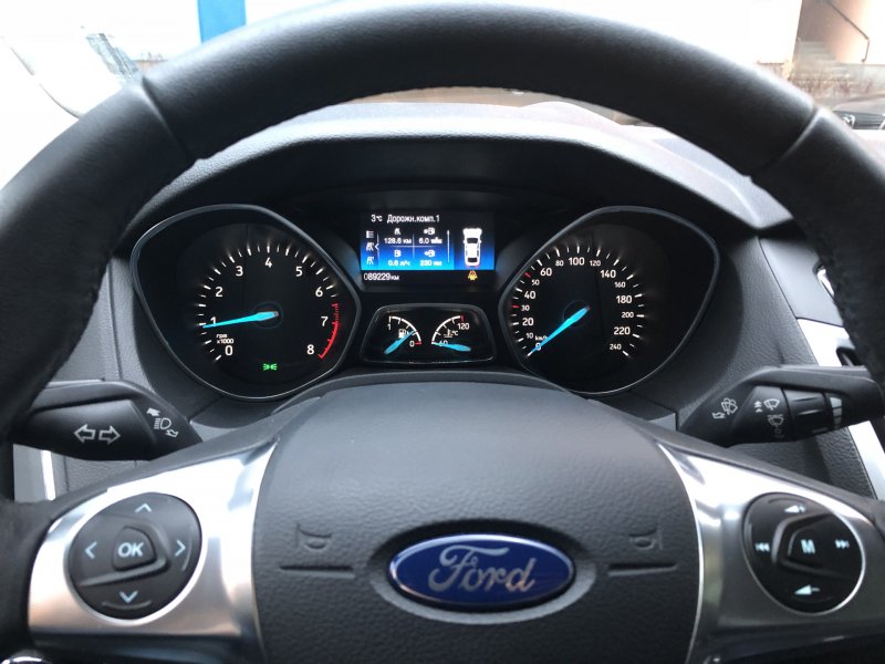 Ford Focus 3 Рестайлинг панель