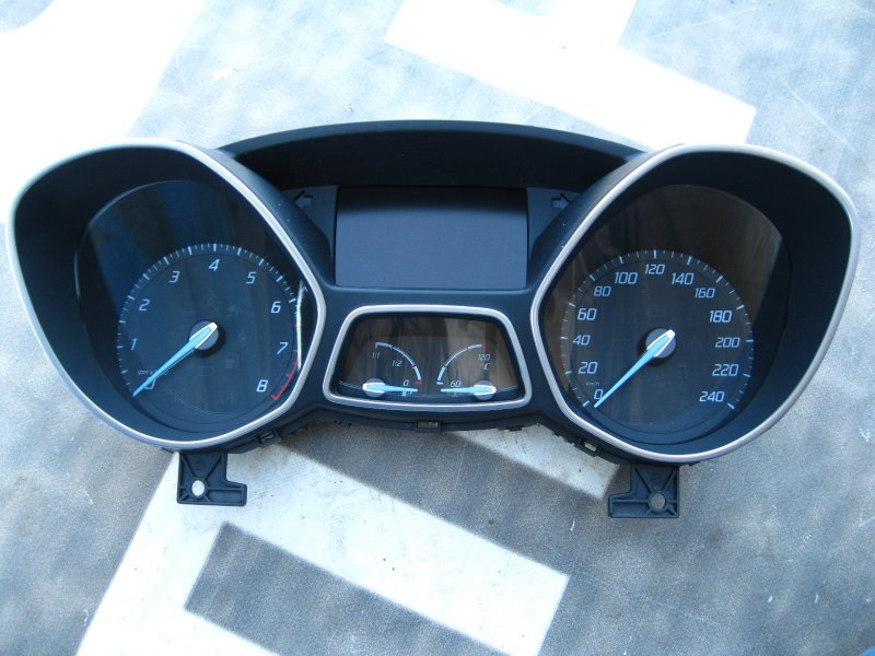 Приборка Ford Focus 3