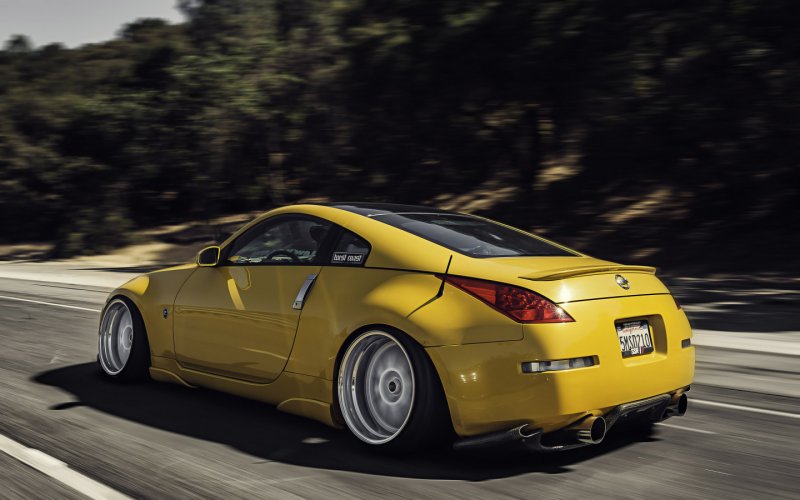Nissan 350z Yellow
