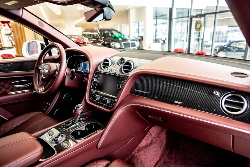 Bentley Bentayga 2019 салон