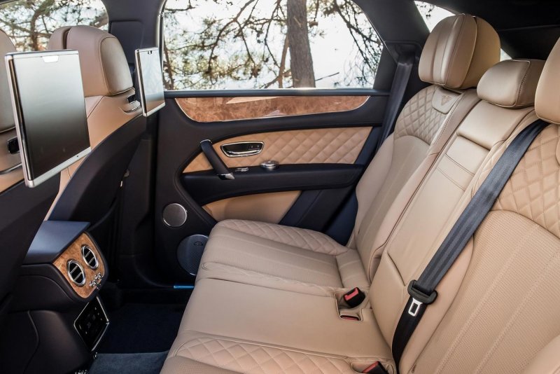Bentley Bentayga 2017 салон