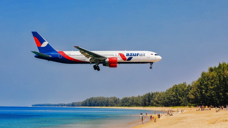 777-300 Azur Air
