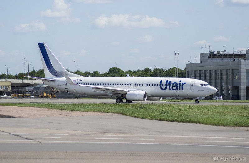 Авиакомпания ЮТЭЙР Боинг 737