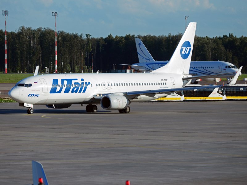 Самолет ЮТЭЙР Боинг 737