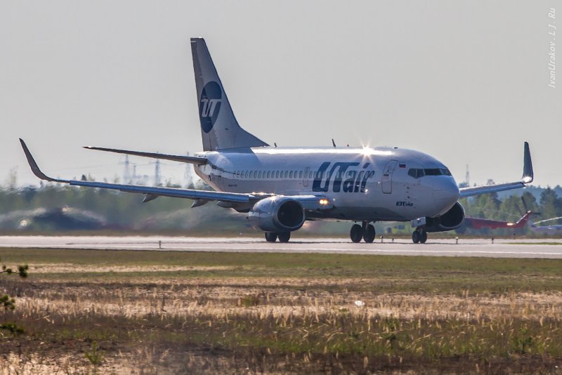 Боинг 737 ЮТЭЙР