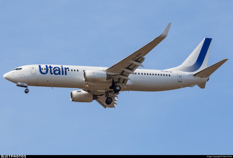 ЮТЭЙР Boeing 737-800 VQ-BQQ