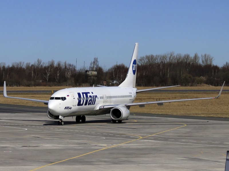 Боинг 737 800 ЮТЭЙР Виктор Муравленко
