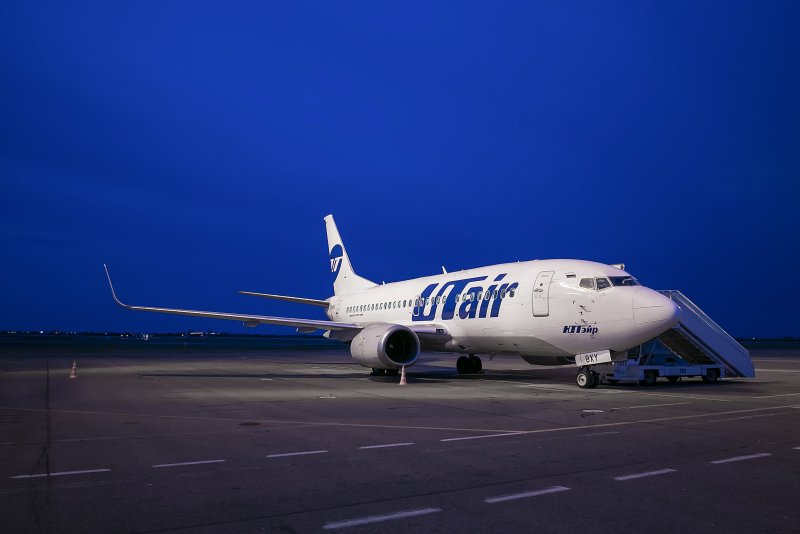 Boeing 737 ЮТЭЙР