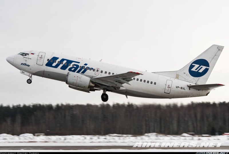 737 UTAIR