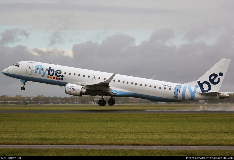 Самолёт Embraer EMB 195